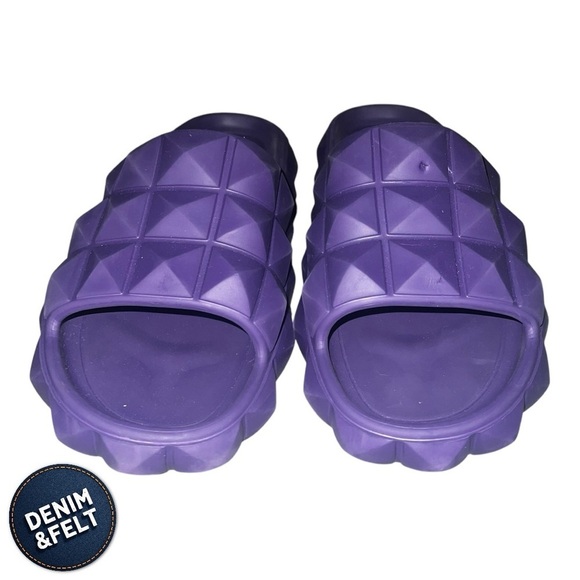 Valentino Garavani‎ Men\'s Maxi Stud Purple Pool Slides | PRELOVED ? main image 10